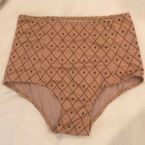 Pineapple Kortni Jeane